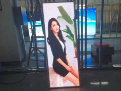 LED海报屏厂家_LED镜子屏价格_立式多媒体LED广告机